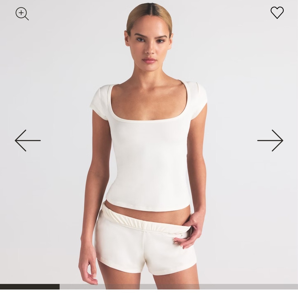 Skims White Short Sleeve Top
